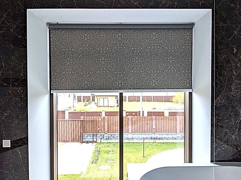 Рулонные шторы на проем