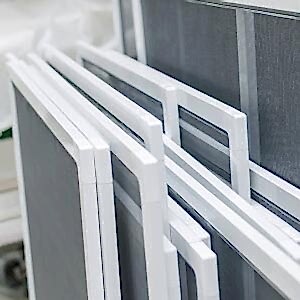 Москитные сетки на кронштейнах